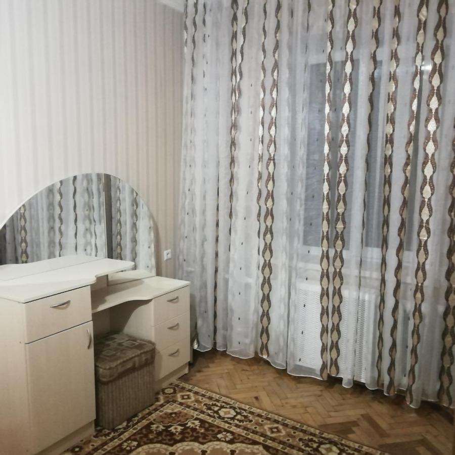 2К. Центр Возле Гуливера.Бассейная 10 Διαμέρισμα Κίεβο Εξωτερικό φωτογραφία