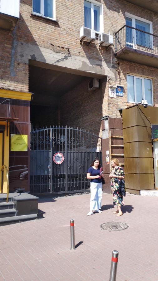2К. Центр Возле Гуливера.Бассейная 10 Διαμέρισμα Κίεβο Εξωτερικό φωτογραφία